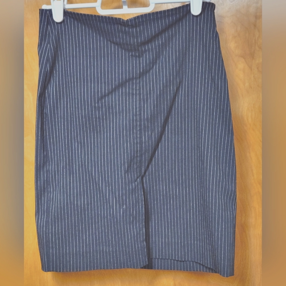 Bebe Black/White Pinstripe Stretch Pencil Skirt Size 0